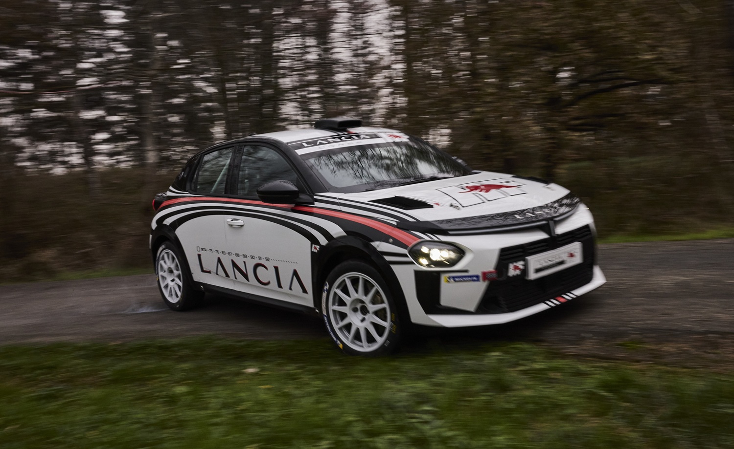 YpsilonRally4HFMediaDrive (1)