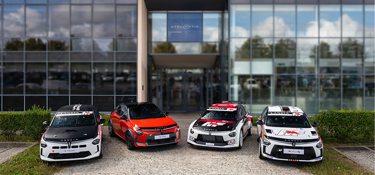 Lancia Ypsilon Rally 2 HF Integrale presentazione Satory Stellantis Motorsport